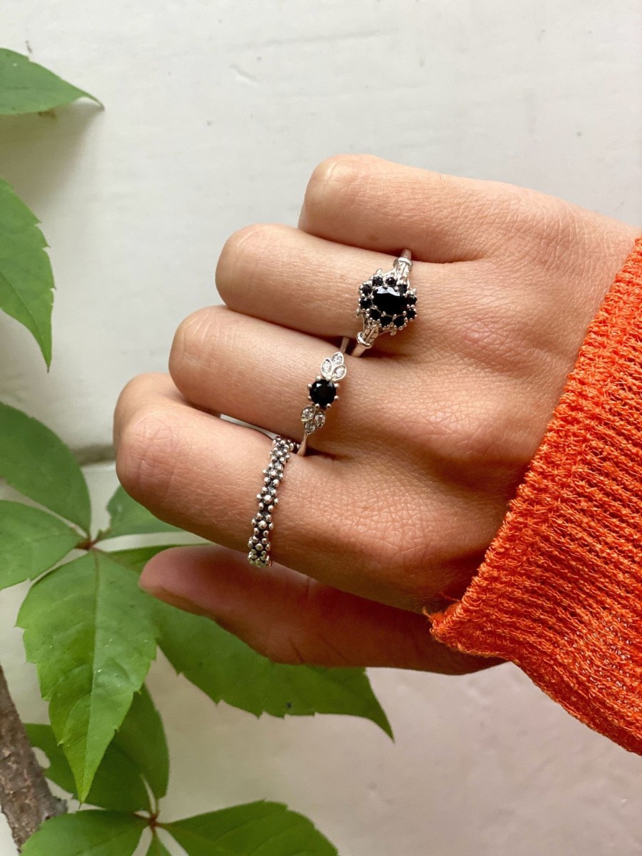 Josephina Jewelry Ringen | Vintage Onyx Flower Ring