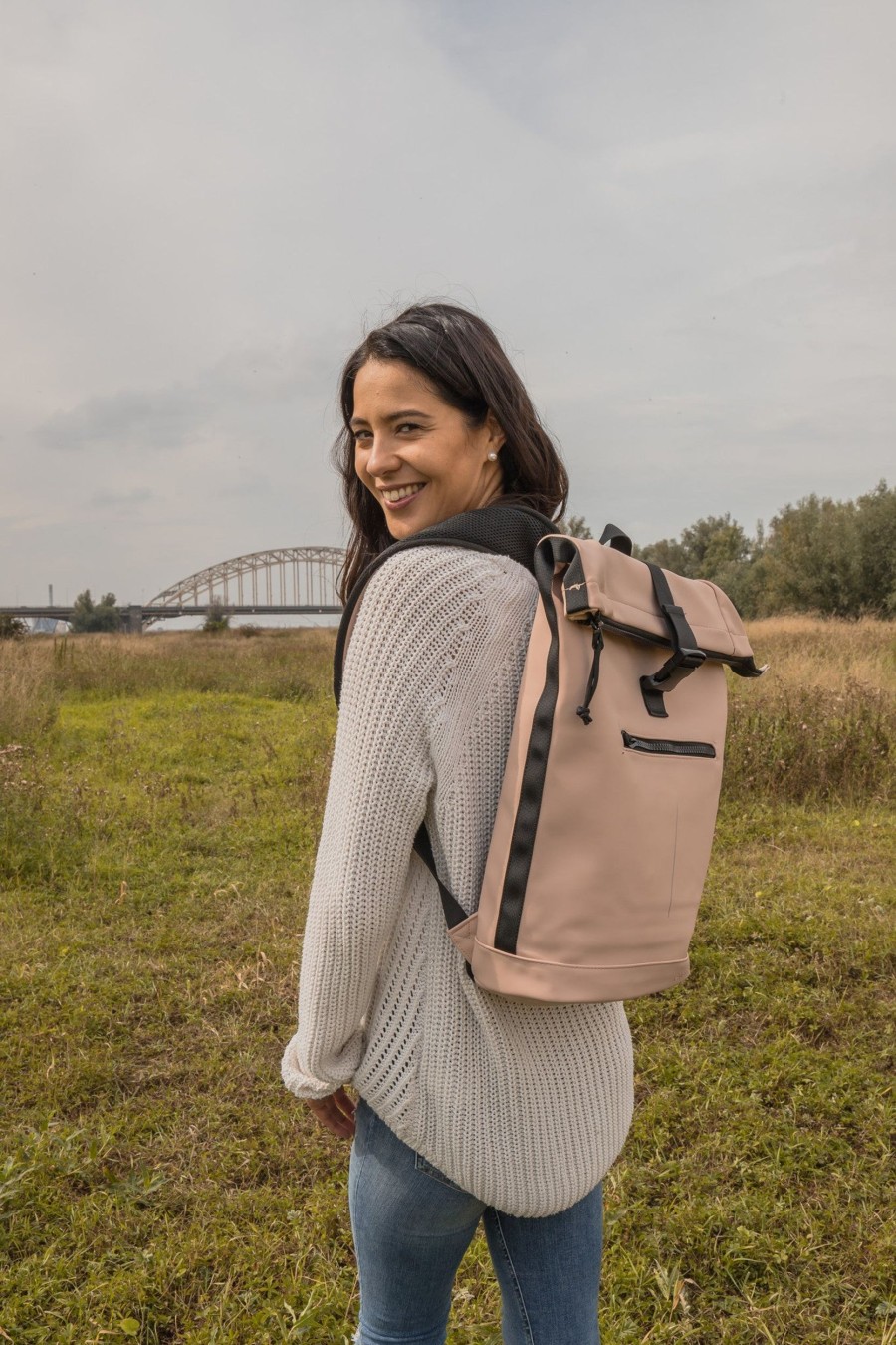 New Rebels Laptoptassen T/M 15,6 Inch | Rugzak 'Mart' 16L Roze