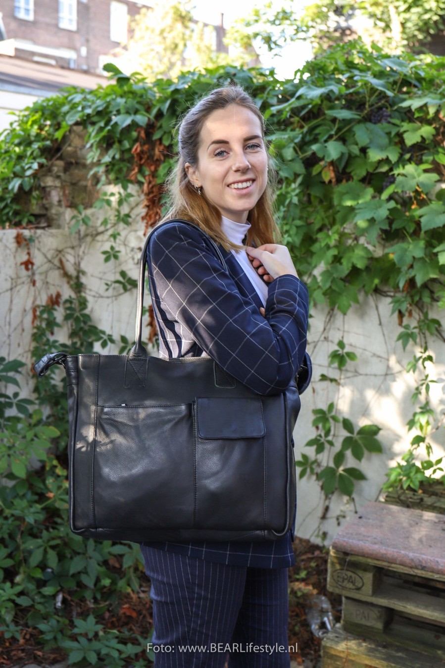 Bear Design Laptoptassen T/M 15,6 Inch | Hand-/Schoudertas 'Samantha' Zwart